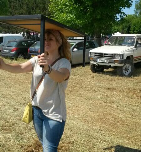 Retour de chine dans une brocante à la campagne