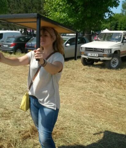 Retour de chine dans une brocante à la campagne